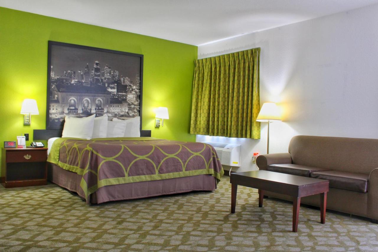 Super 8 By Wyndham De Soto Hotel Luaran gambar