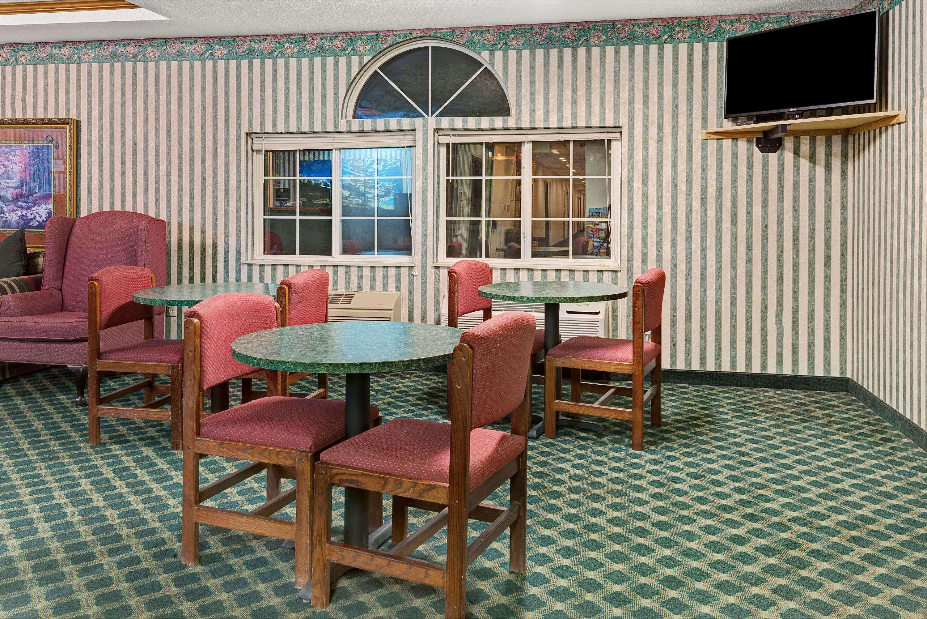 Super 8 By Wyndham De Soto Hotel Luaran gambar