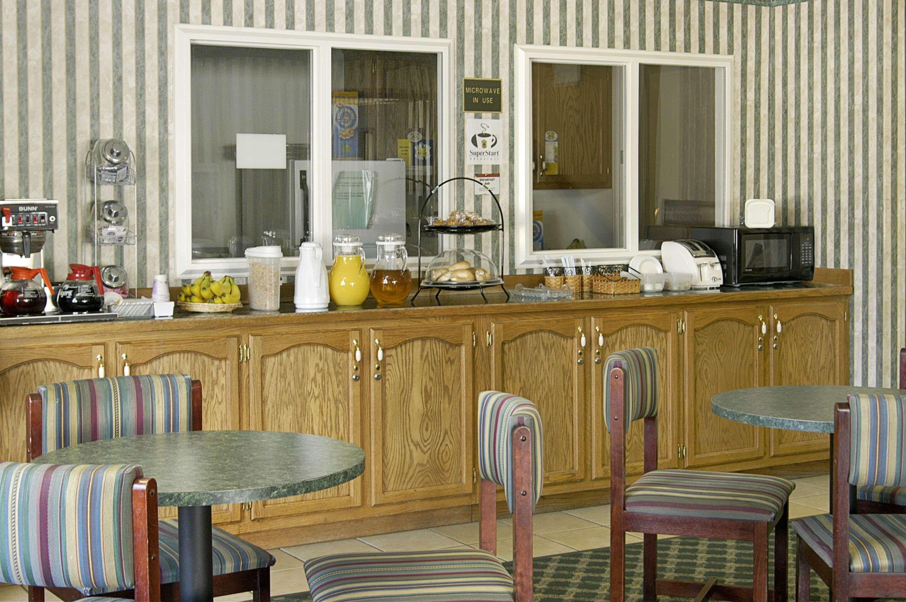 Super 8 By Wyndham De Soto Hotel Luaran gambar