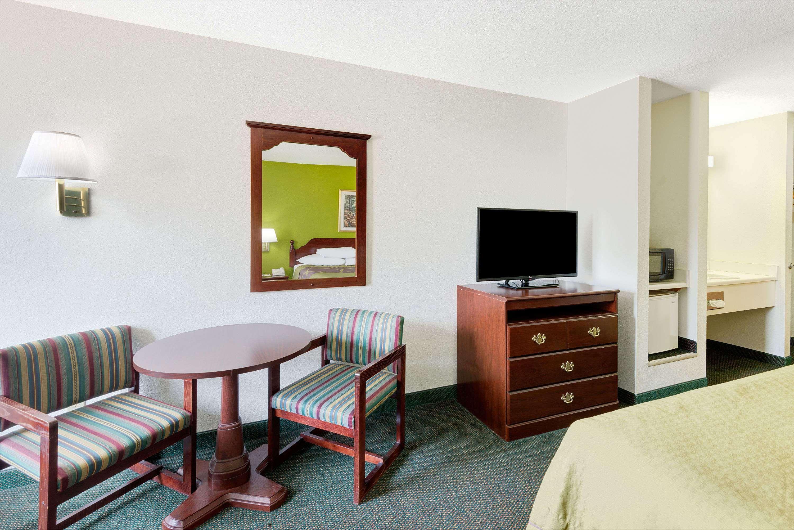 Super 8 By Wyndham De Soto Hotel Luaran gambar