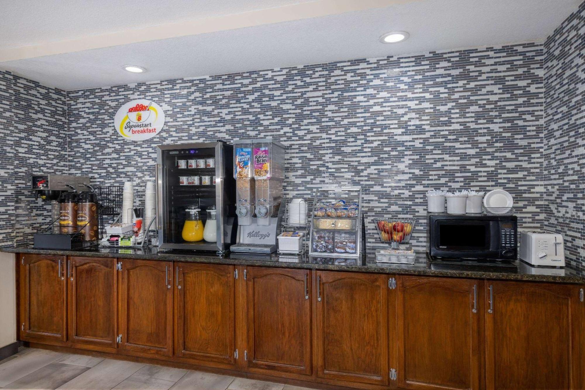Super 8 By Wyndham De Soto Hotel Luaran gambar