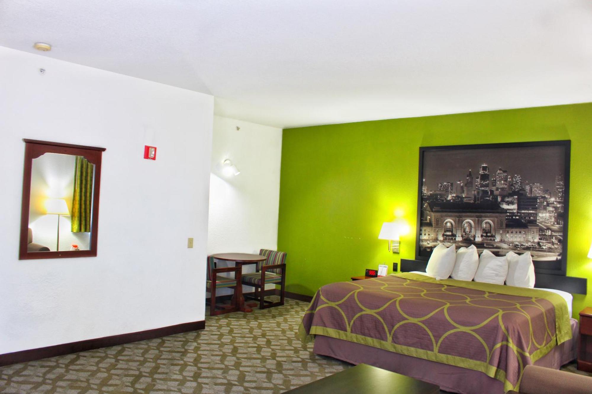Super 8 By Wyndham De Soto Hotel Bilik gambar
